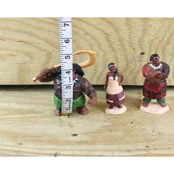 Disney Figures Lot of 5 Princess Moana Family Maui Moana Chief Tui Te Ka Lava - Picture 4 of 9